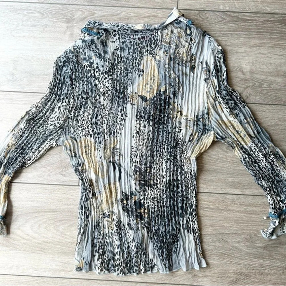 Funsport Animal Print  Sequins Ruffles Blouse - Picture 13 of 13